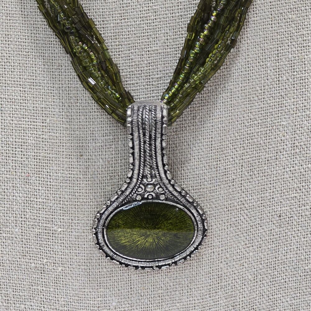 Green Seed Bead Multi Strand Silver Tone Enamel Pendant Necklace - Picture 4 of 13
